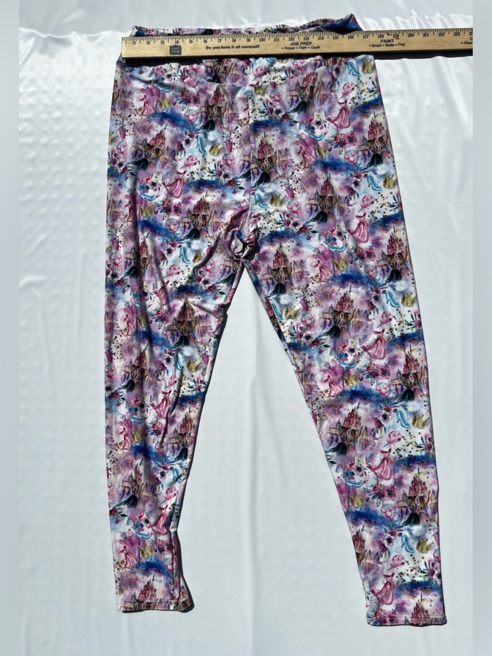 Women’s DISNEY castles Pink Multicolor leggings TC2 high rise